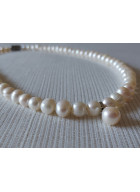 náhrdelník z ŘÍČNÍCH PEREL se zavěšenou perlou