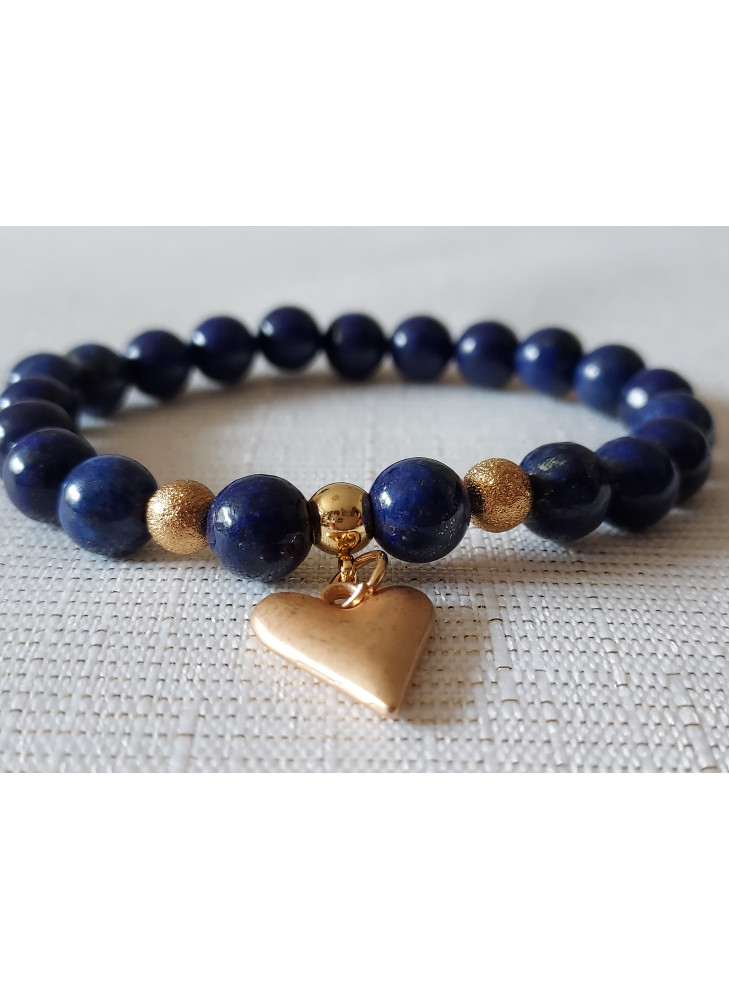 Elegantní náramek z lapis lazuli se zlatým srdcem